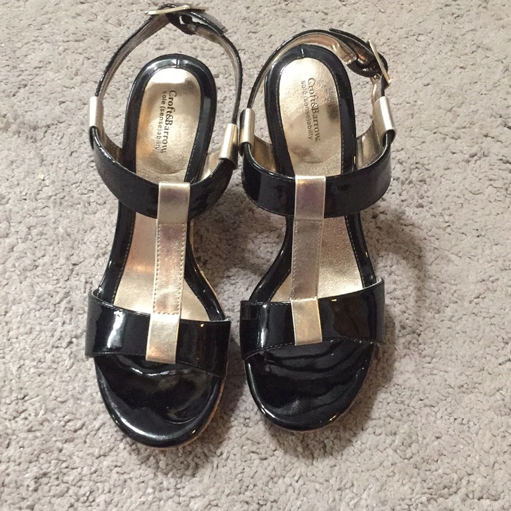 Croft & Barrow Black & Gold Wedges - Size 8.5